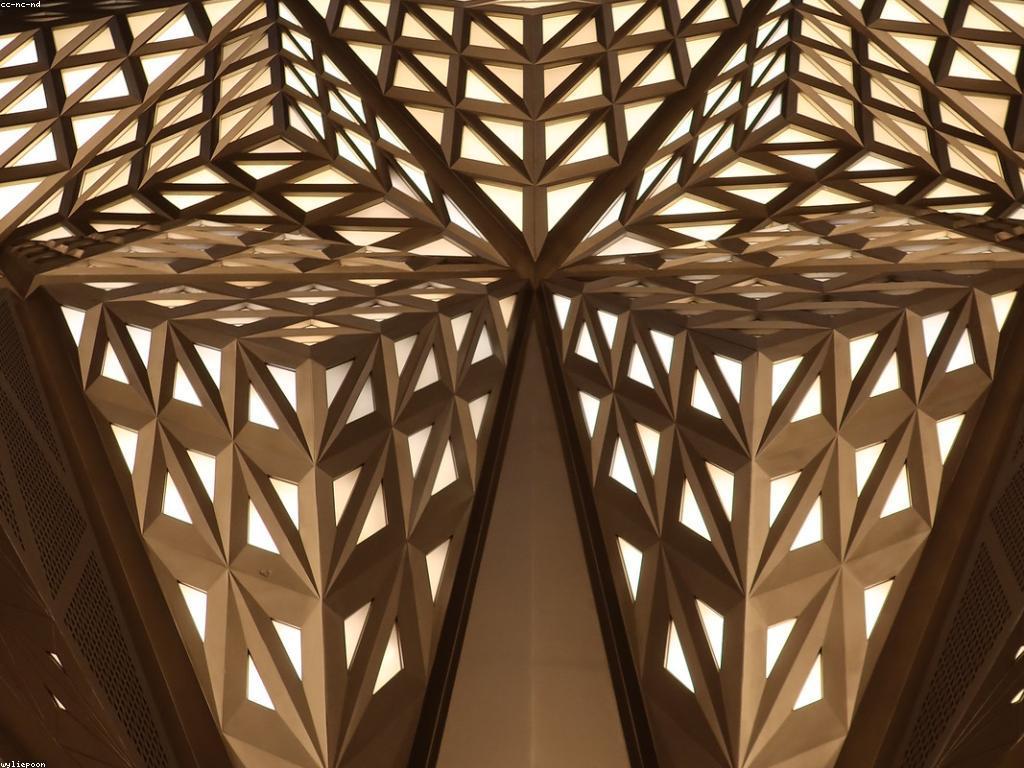 ការណែនាំពីស្លុត: គន្លងសម្រាប់ការលេងនិងយុទ្ធសាស្រ្ត