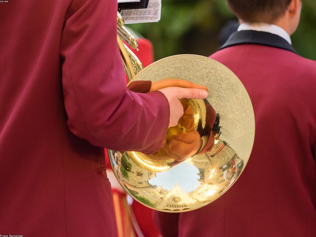 ព្រឹត្តិការណ៍ស្លុត: ការតែងឲ្យច្បាស់នៃព្រឹត្តិការណ៍ស្លុត